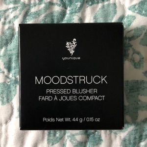 BNIB YOUNIQUE MOODSTRUCK PRESSED BLUSHER